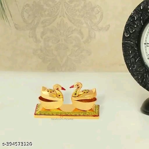 Trendy New Showpieces & Collectibles